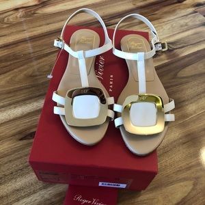 ✨Gone✨Roger Vivier White Pearl Chips Flat 38